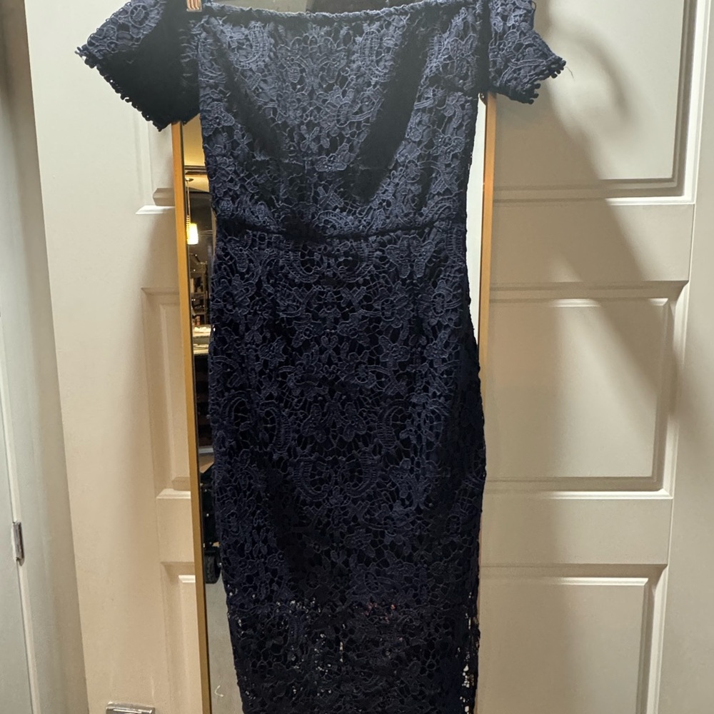 XS Elegant Navy Lace Off-Shoulder Dress